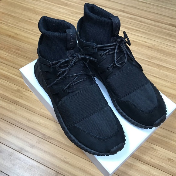 adidas tubular doom triple black